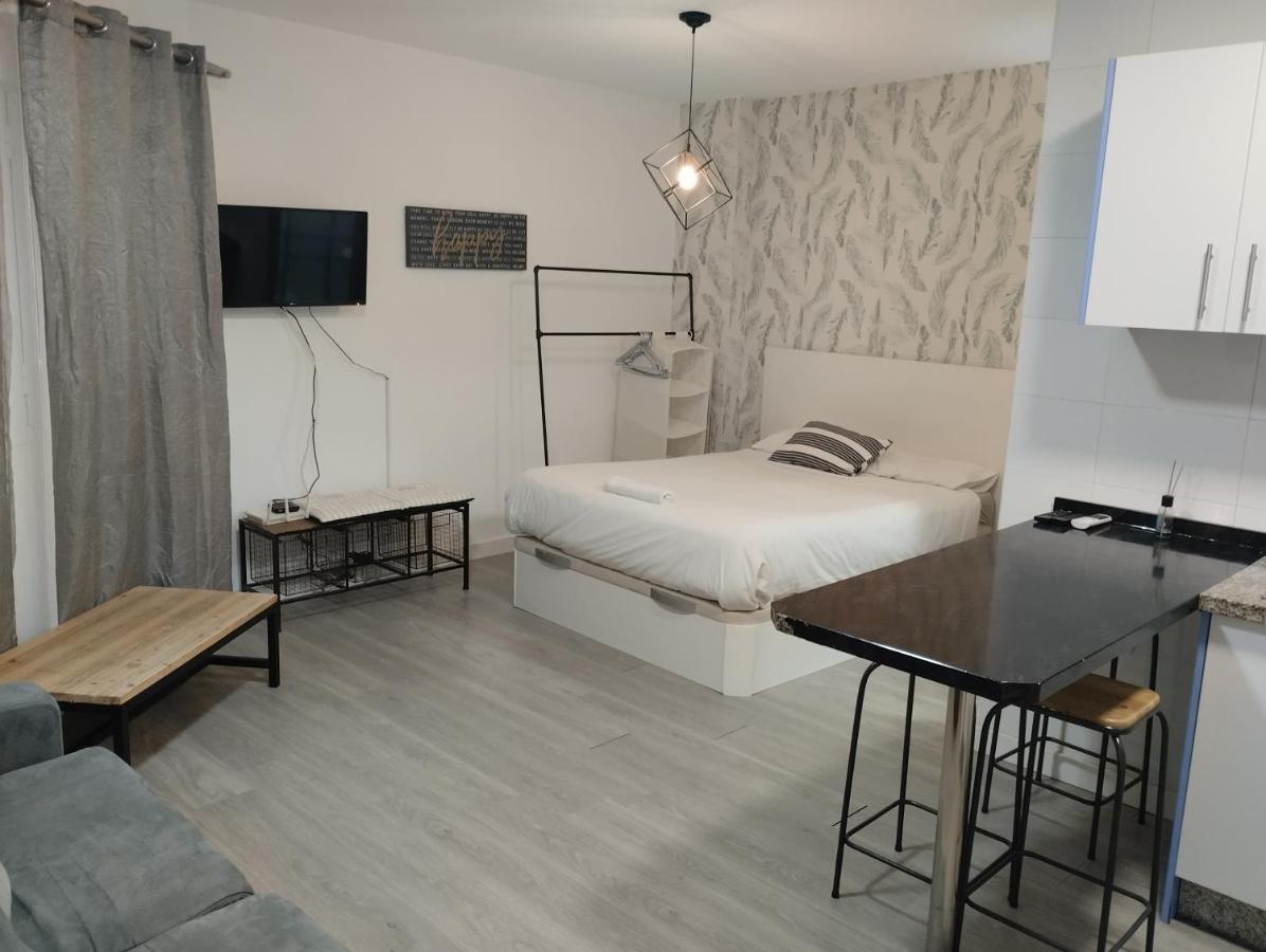 Malaga Centre Studio & Parking Exteriör bild