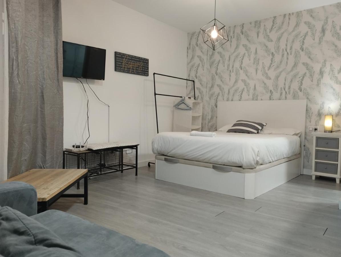 Malaga Centre Studio & Parking Exteriör bild